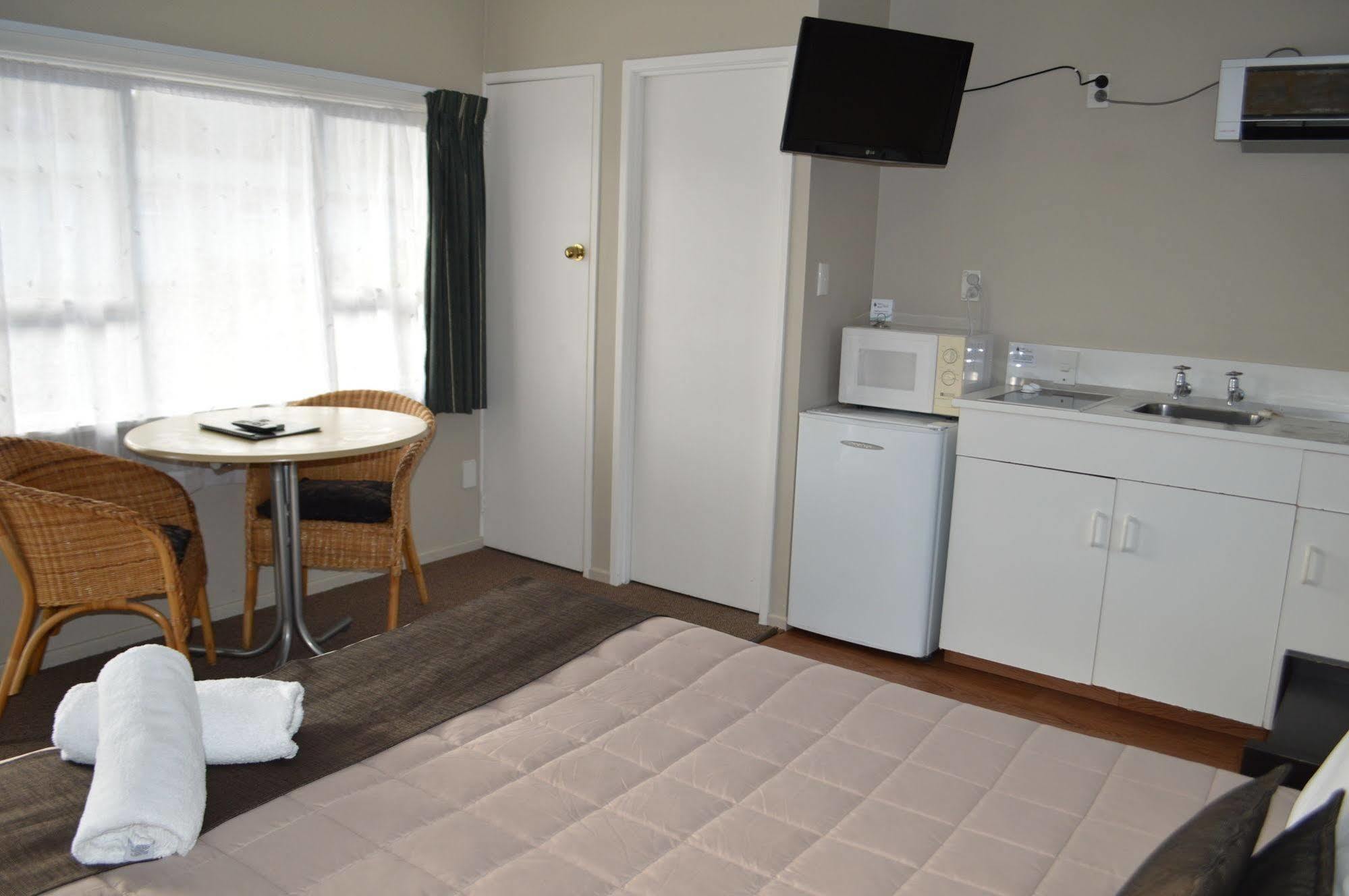 Palm Motel ไวฮี ภายนอก รูปภาพ
